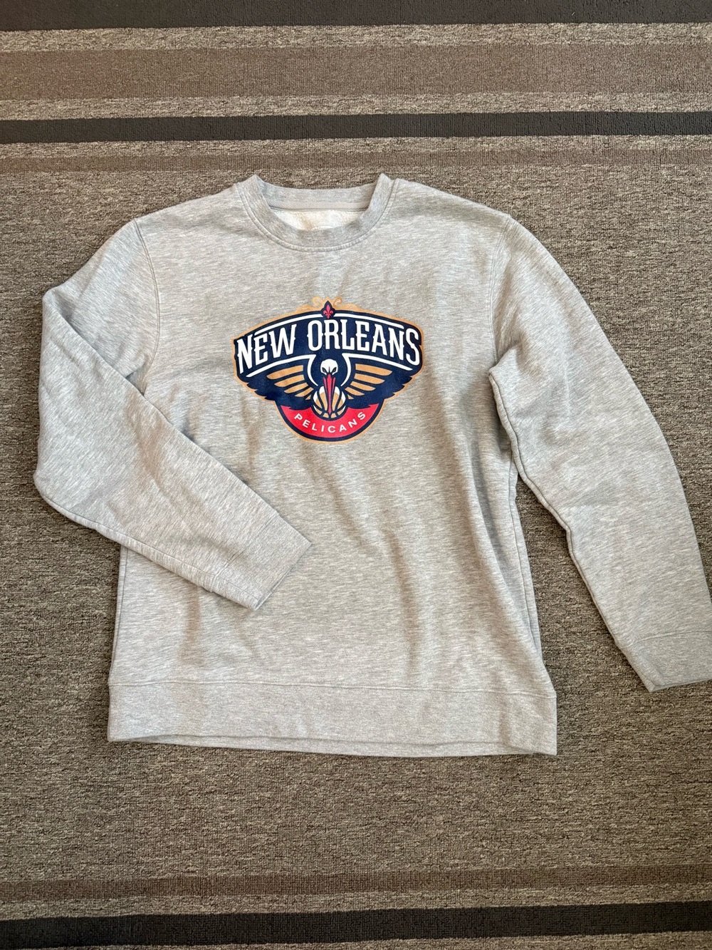 Pelicans Crewneck